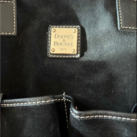 Dooney and Bourke large suede bag - Picture 2 of 8